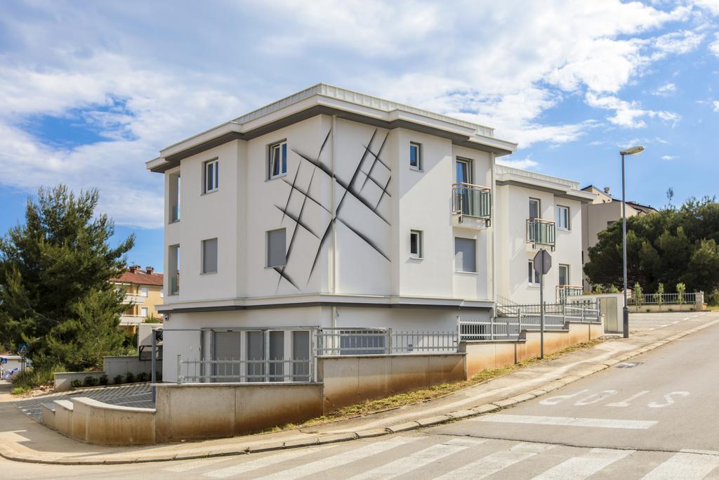 פרמנטורה Apartments Lapis מראה חיצוני תמונה