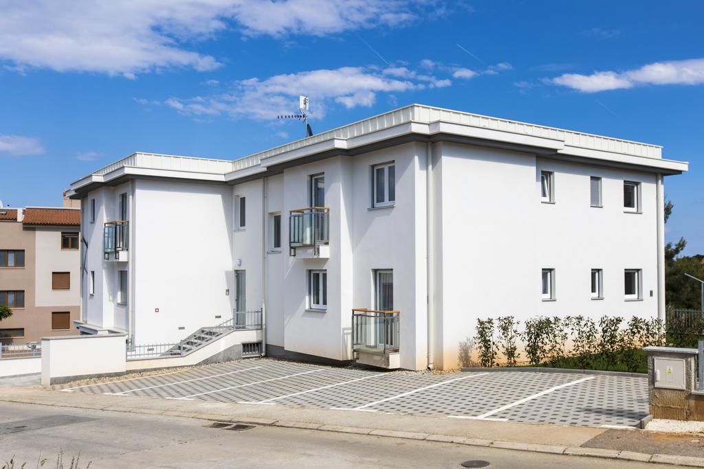 פרמנטורה Apartments Lapis מראה חיצוני תמונה
