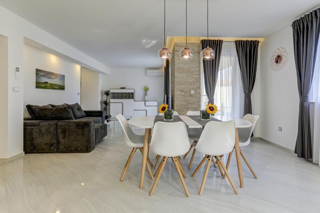 פרמנטורה Apartments Lapis מראה חיצוני תמונה
