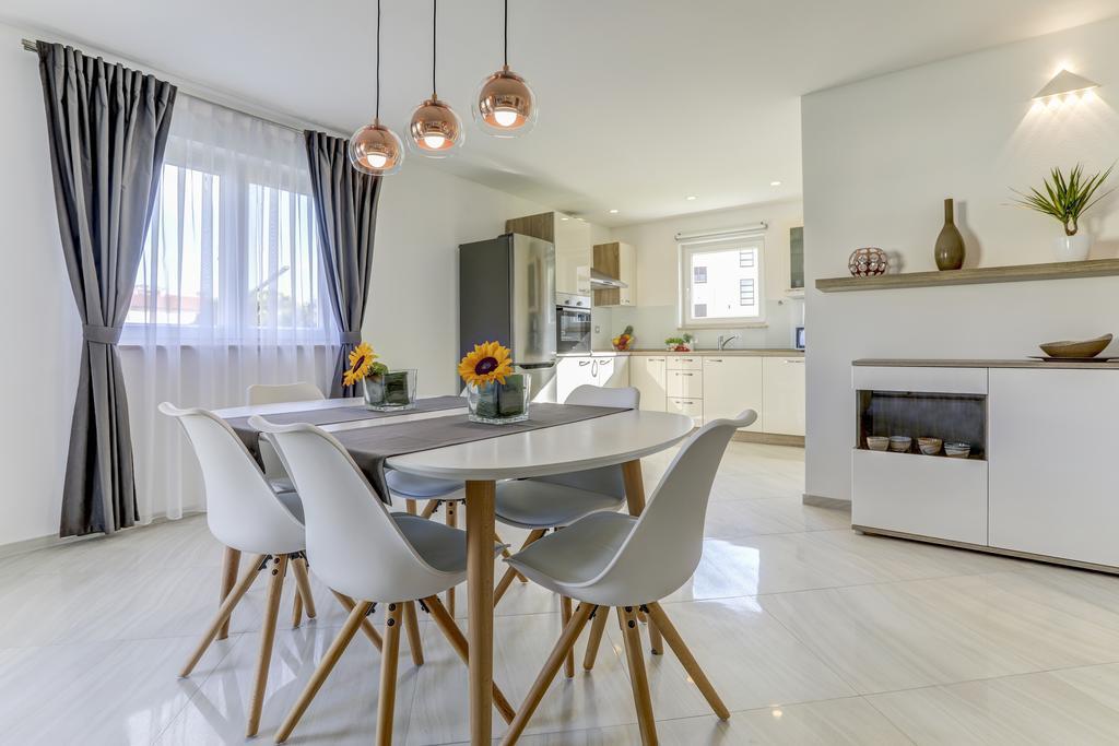 פרמנטורה Apartments Lapis מראה חיצוני תמונה