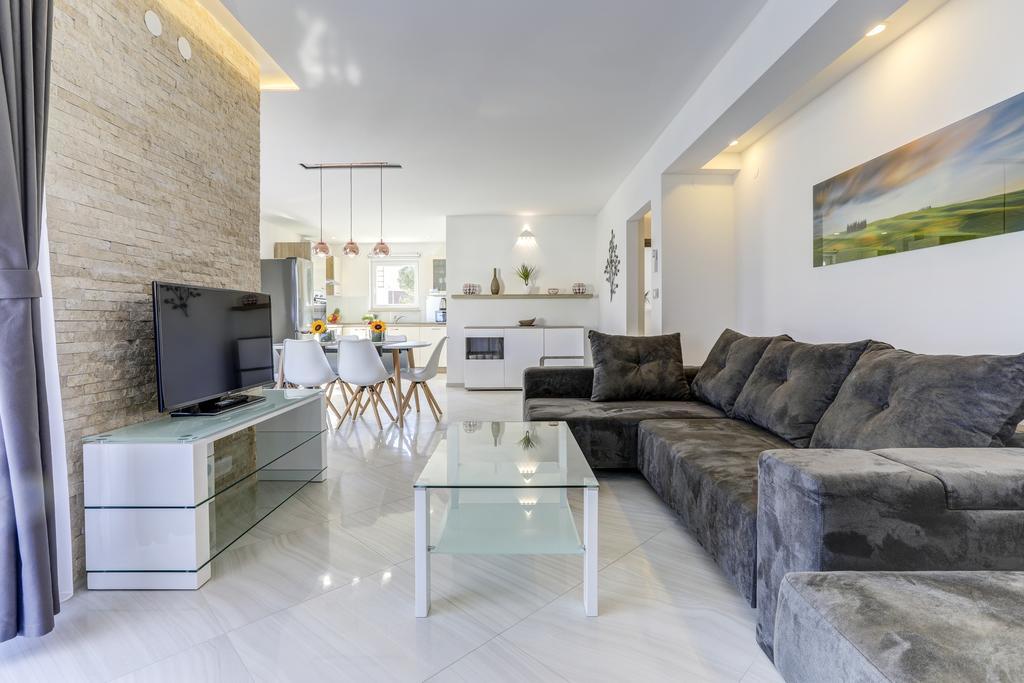 פרמנטורה Apartments Lapis מראה חיצוני תמונה